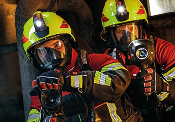 Digital Night Vision vs. Thermal Imaging: Which Technology Is Right for Your Application?